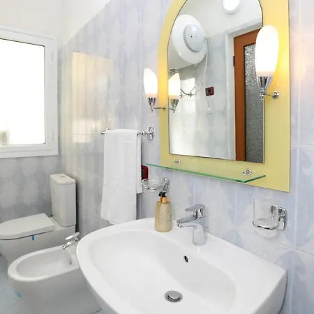 Appartamento Lungomare - By Eka Luxury *